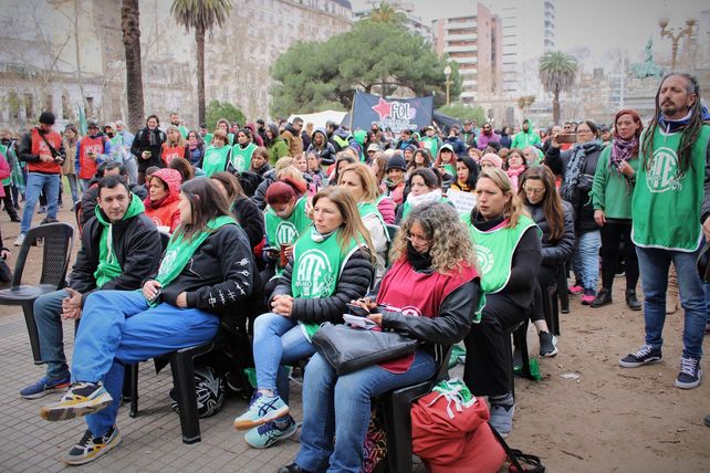 Los trabajadores arman una estrategia para frenar políticas que van contra sus derechos