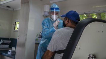 Rosario tuvo 836 casos nuevos de los 1.574 que notificó la provincia de Santa Fe Rosario tuvo 836 casos nuevos de los 1.574 que notificó la provincia de Santa Fe