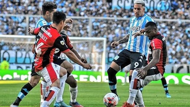 Newells afronta un examen de riesgo ante Racing en Rosario.