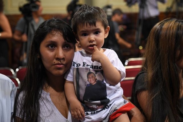 familiares. Los parientes de los 44 tripulantes