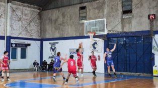 Torneo Oficial A2: Santa Rosa y Regatas Coronda siguen invictos