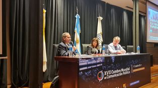 Los consultores políticos Carlos Fara, Analía del Franco y Roberto Starke, integrantes del consejo consultivo de Asacop.&nbsp;