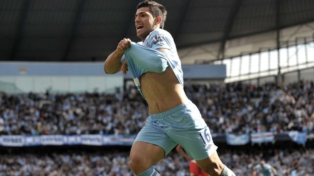El Kun Agüero anotó el gol de la victoria agónica sobre Queens Park Rangers a los 93:20.