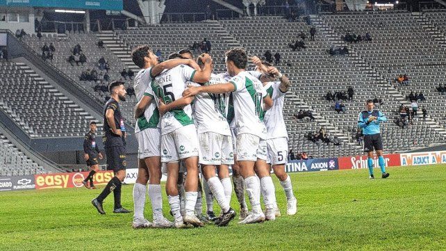 Banfield ganó y avanzó de fase.