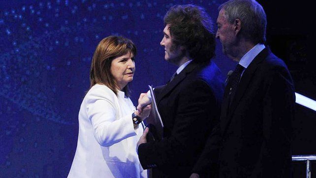 En el debate presidencial Patricia Bullrich defendió la idea de impulsar un gobierno federal y cruzó a La Libertad Avanza por su plan de financiamiento educativo.&nbsp;