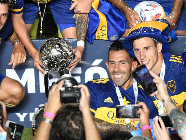 Carlos Tevez: El equipo está de pie otra vez