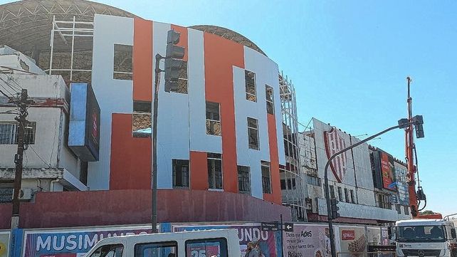 La nueva fachada de Unión cada vez toma más color y está muy próxima a finalizarse.&nbsp;