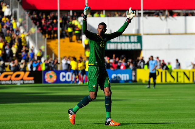 Así ataja el nuevo arquero de Colón