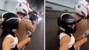 Motociclistas realizando willy dentro del Túnel Subfluvial&nbsp;