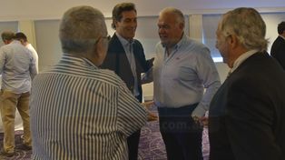 El presidente del CEER, Juan Diego Etchevehere, compartió experiencias con el Gerente General de Diario UNO, Alejandro Cartasso.