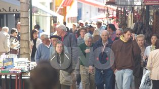 Siempre resplandeciente, el centro es una invitación a todos los barrios