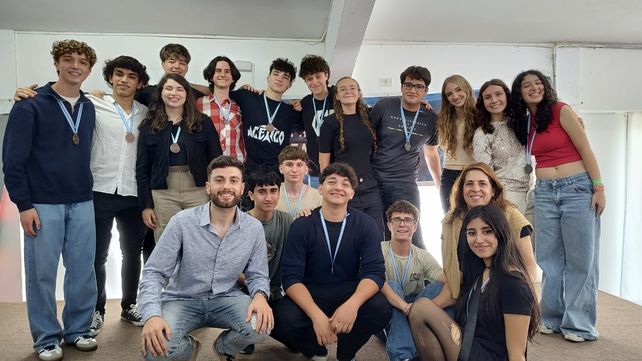 17 estudiantes del Politécnico participaron de las olimpíadas de química
