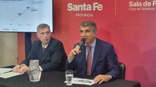 Los ministro y de Economía, Pablo Olivares y de Gobierno, Fabián Bastia confirmaron que cumplirán la paritaria 2023.