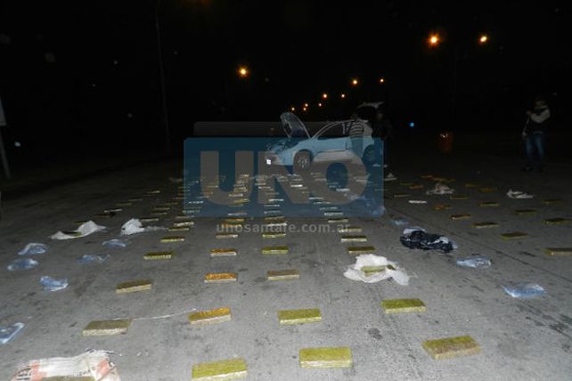 Cayó narcotraficante  con arma de guerra y 169 kilos de marihuana en Rosario