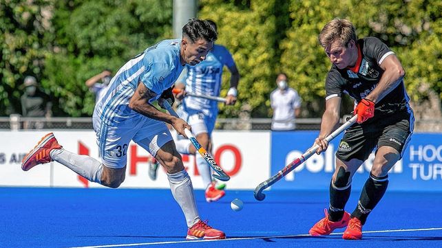 Derrota de Los Leones ante Alemania en la reanudación del hockey sobre césped masculino.