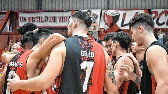 Colón cerró la fase regular de la Liga Argentina con un cómodo triunfo