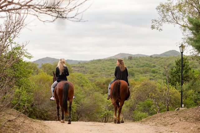Bienestar en vacaciones: la nueva tendencia que transforma el verano