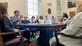 El diputado Juan Martín durante el conversatorio
