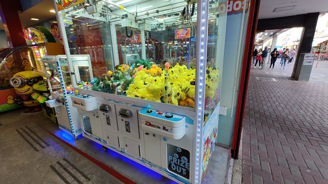 Máquinas de peluches: ¿están arregladas o hay una estrategia para ganarles?