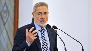 El ministro Sain se cruzó en Twitter con Feinmann