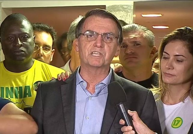 Bolsonaro salió a agitar el fantasma del caos social si se sostienen las cuarentenas. MIentras