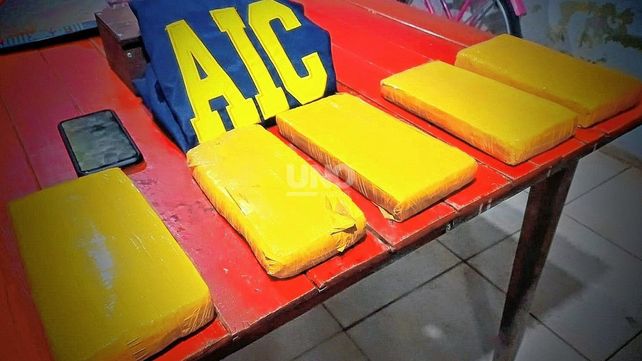 En los allanamientos en Recreo encontraron drogas y detuvieron a un tiratiros