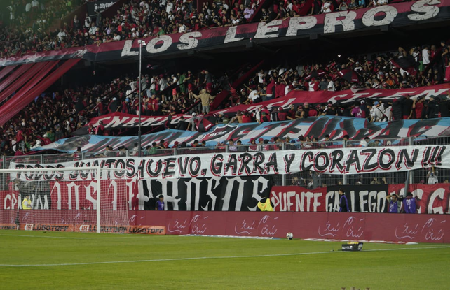 Newells tiene el apoyo masivo de su gente en esta parada brava contra Unión