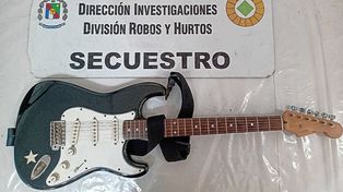 La guitarra eléctrica estaba en un domicilio del barrio Pirola de Paraná, tal como había informado una persona anónima en un llamado a la Policía.