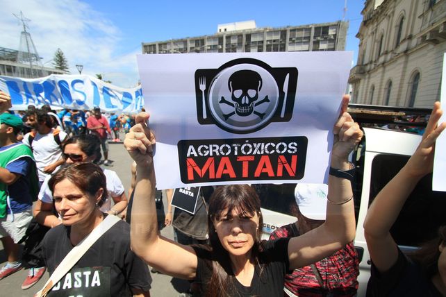 ATE y la Multisectorial marcharon y pidieron frenar el brutal ajuste de Macri
