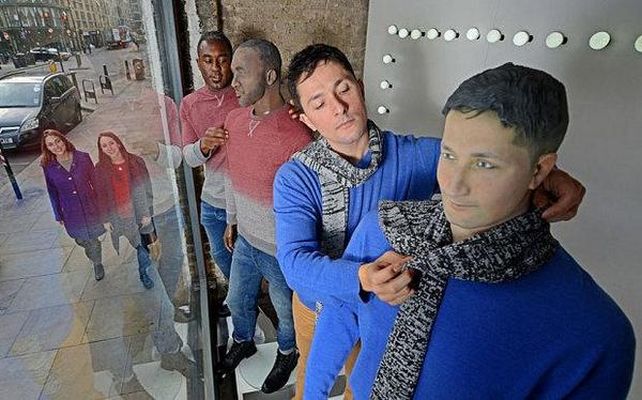 Las cabezas fueron escaneadas en una cabina especial con más de 40 cámaras digitales.