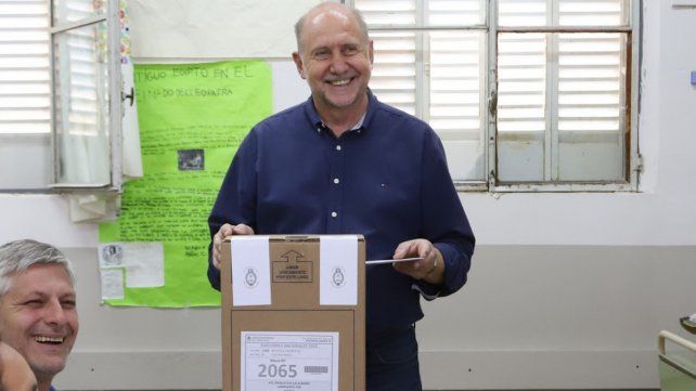 Omar Perotti votó en Rafaela