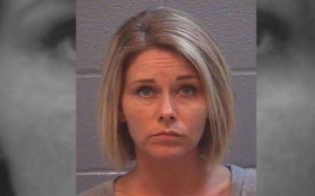 La mujer de 35 años perdió la tenencia de sus hijos.