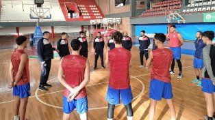 Unión inició su pretemporada en el Ángel Malvicino rumbo a la Liga Nacional.