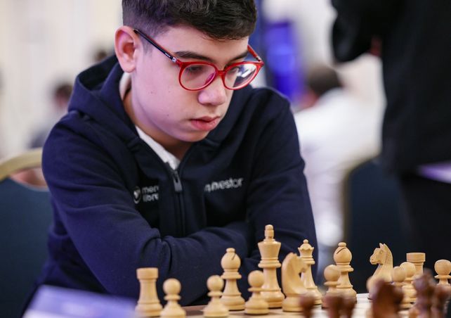 Ajedrez: Faustino Oro, el niño de 12 años que causa impacto mundial y estimula a los niños