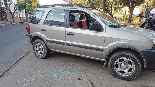 El robo de los vehículos que estaban en Avenida Freyre se produjo a la madrugada El robo de los vehículos que estaban en Avenida Freyre se produjo a la madrugada