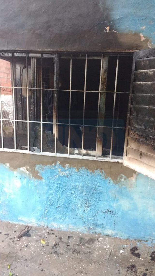 Intencional. La vivienda de la víctima fue incendiada esta madrugada.