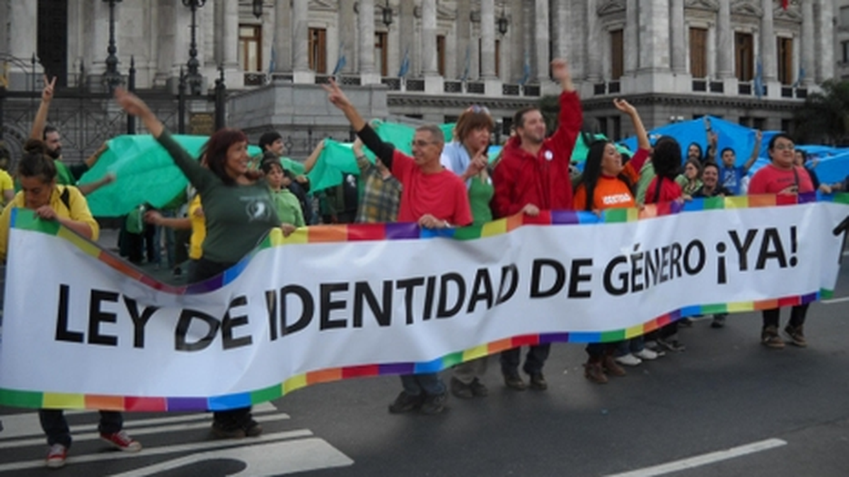 In CABA, minors between the ages of 16 and 18 may process the gender change in the DNI without parental authorization