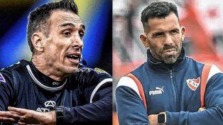 El árbitro Pablo Dóvalo iniciará acciones legales a Carlos Tevez y recibió el apoyo de la AAA, que emitió un comunicado oficial.