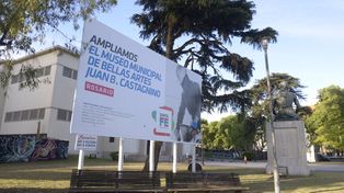 El cartel anunciaba una obra que nunca se hizo.