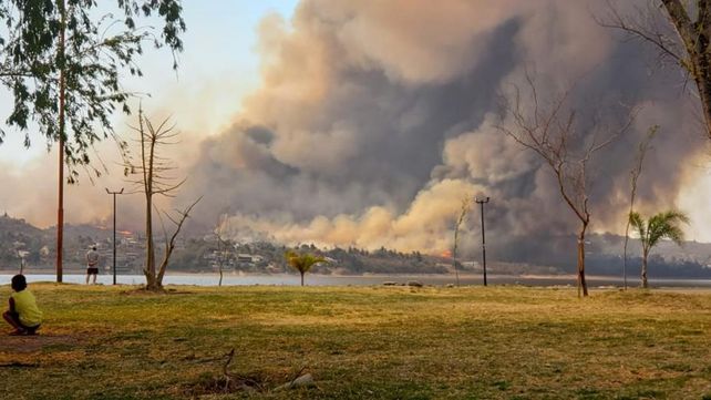 El peor incendio de la década que sufren las sierras de Córdoba