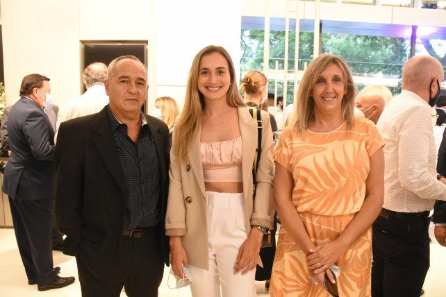 Marcelo Masciotta , Karen Zawadzky y Gabriela Jakubowki