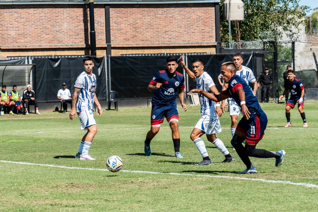 Leones FC no pudo liquidar el partido y terminó siendo goleado.