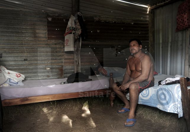 Uno de los reclamos de los vecinos de La Vuelta del Paraguayo es que se levante el nivel del camino de ingreso.