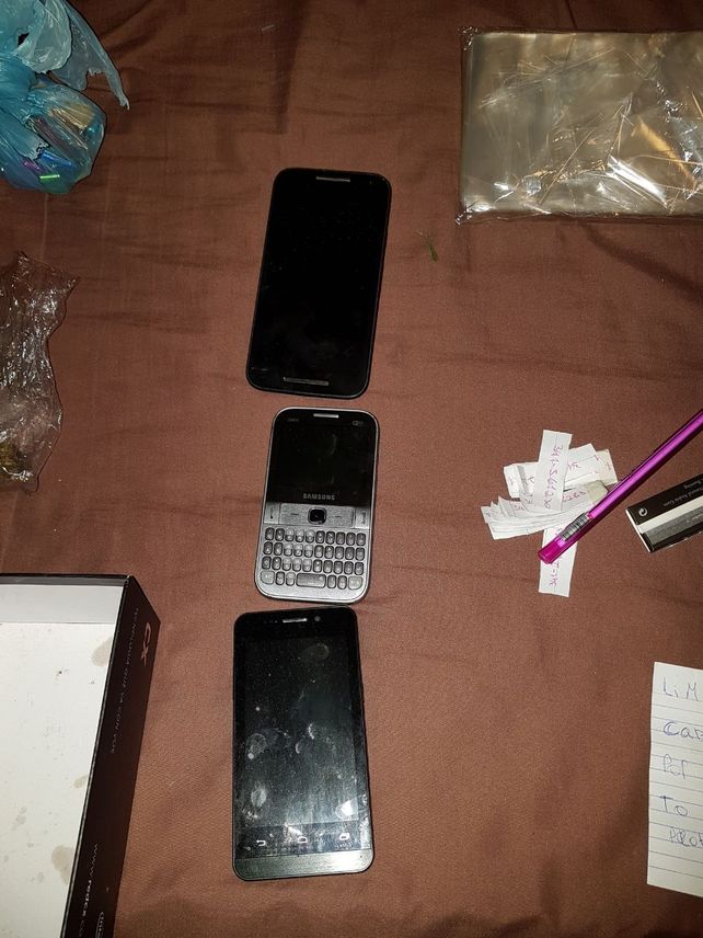 Cayó preso con un arma y balas de guerra, además de cocaína y marihuana fraccionada