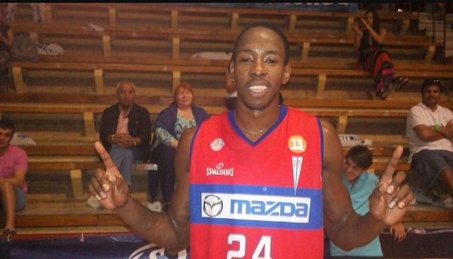 Unión completó su plantel con el fichaje del alero John Dickson
