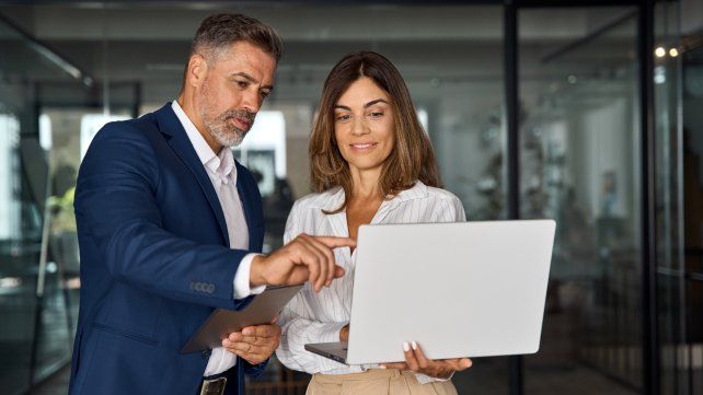 Cuando una pareja decide formar una empresa y trabajar juntos hay muchos puntos en los cuales ponerse de acuerdo para evitar futuros problemas.&nbsp;