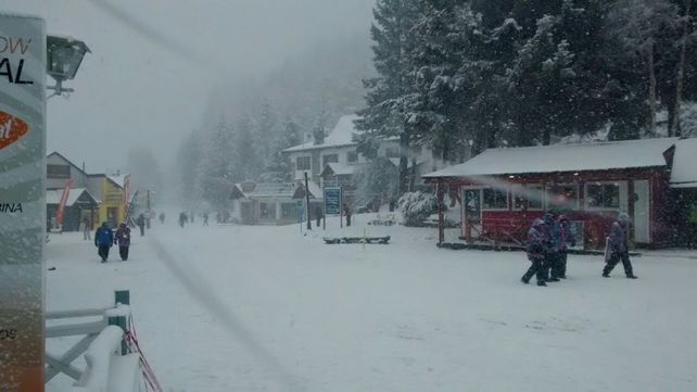 Santafesinos varados en Bariloche: sin fecha de regreso y sin hospedaje en una ciudad saturada