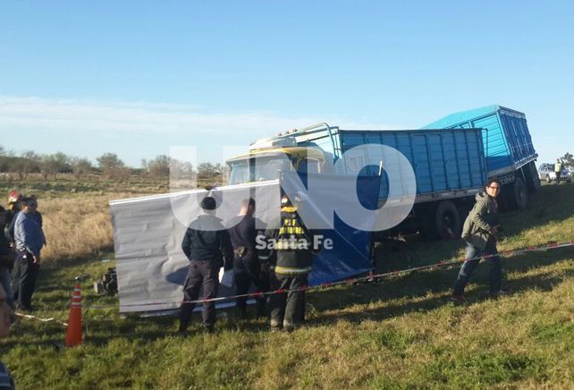 Dos personas murieron en un accidente esta tarde en la autopista Santa Fe- Rosario