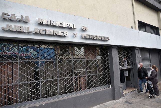 Pago a jubilados municipales y nuevos horarios de atención de la Caja