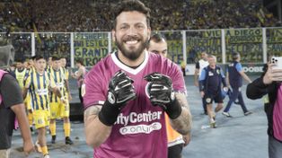 El héroe del Kempes. Jorge Broun atajó tres penales en la definición ante River que catapultó a Central a la final de la Copa de la Liga.&nbsp;